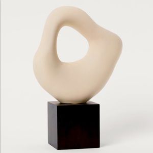 BLOGGER FAVORITE 🔥 H&M Large Stoneware Sculpture
